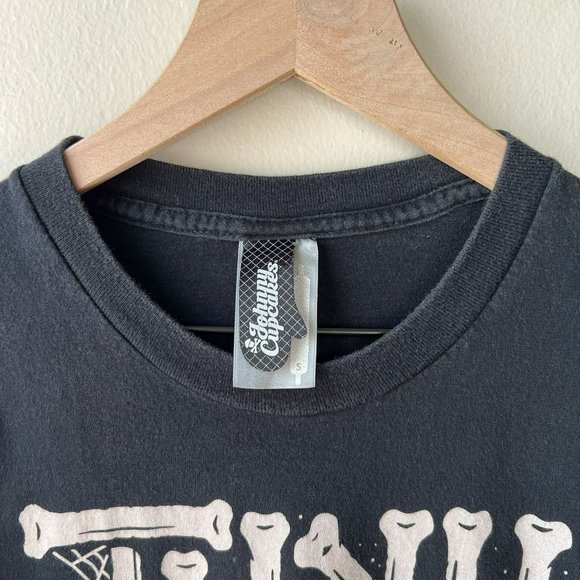 Johnny Cupcakes Johnny Bones Halloween Black Graphic T-shirt - Picture 10 of 11